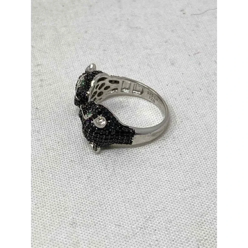 Ring - Picture 2 of 3